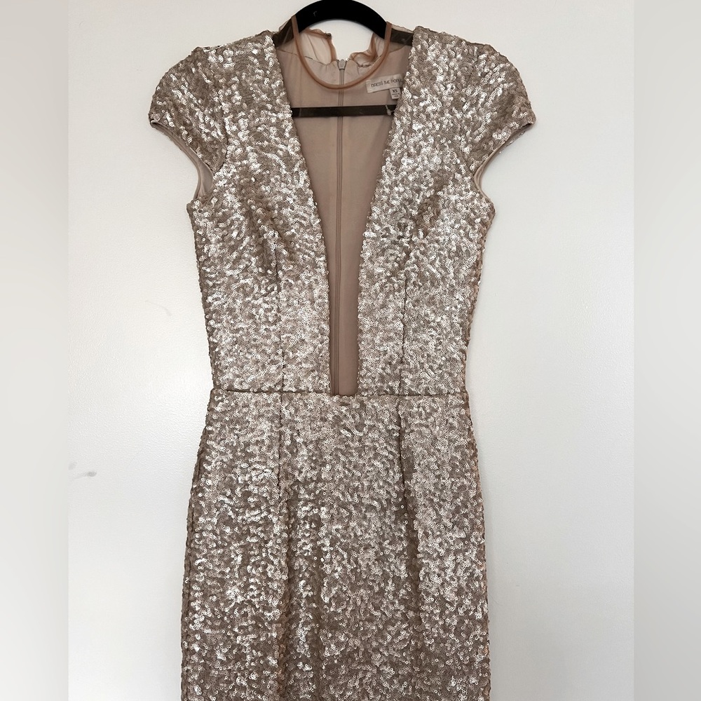 Dress the population Size XS, gold sequence Rose gold